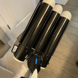Bondi boost curling iron